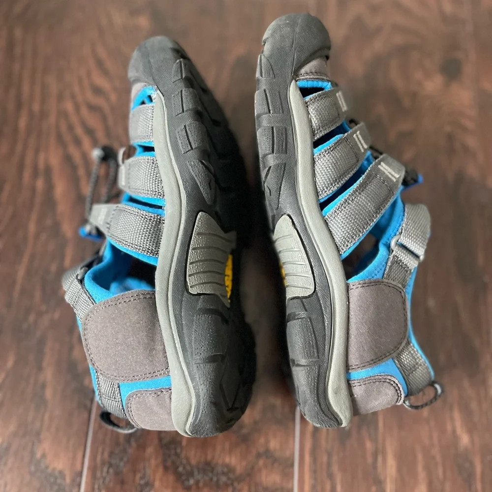 Keen Newport H2 Blue Gray Sandals Youth Big Kid Size 3